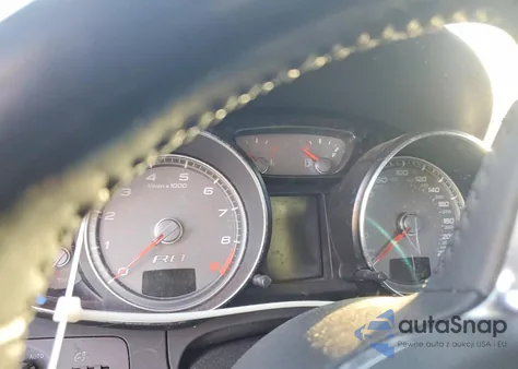 2011 Audi R8 4.2 Quattro z USA, uszkodzony, nr VIN WUADUAFG0BN002274